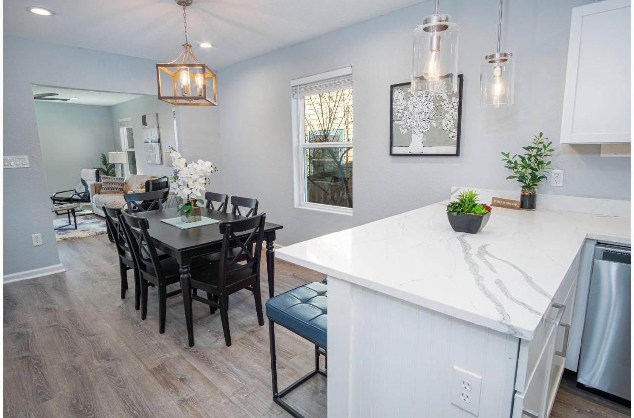 Adorable 4Br 2Ba Close To Riverwalk And Downtown San Antonio Ngoại thất bức ảnh